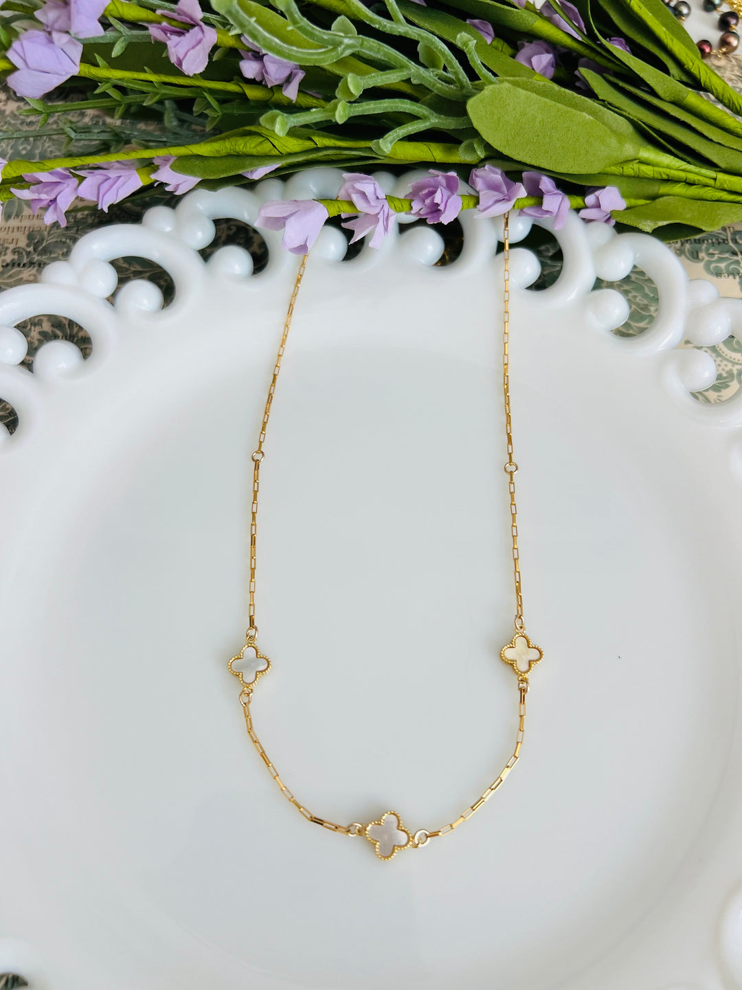 Mother of Pearl Clover Necklace