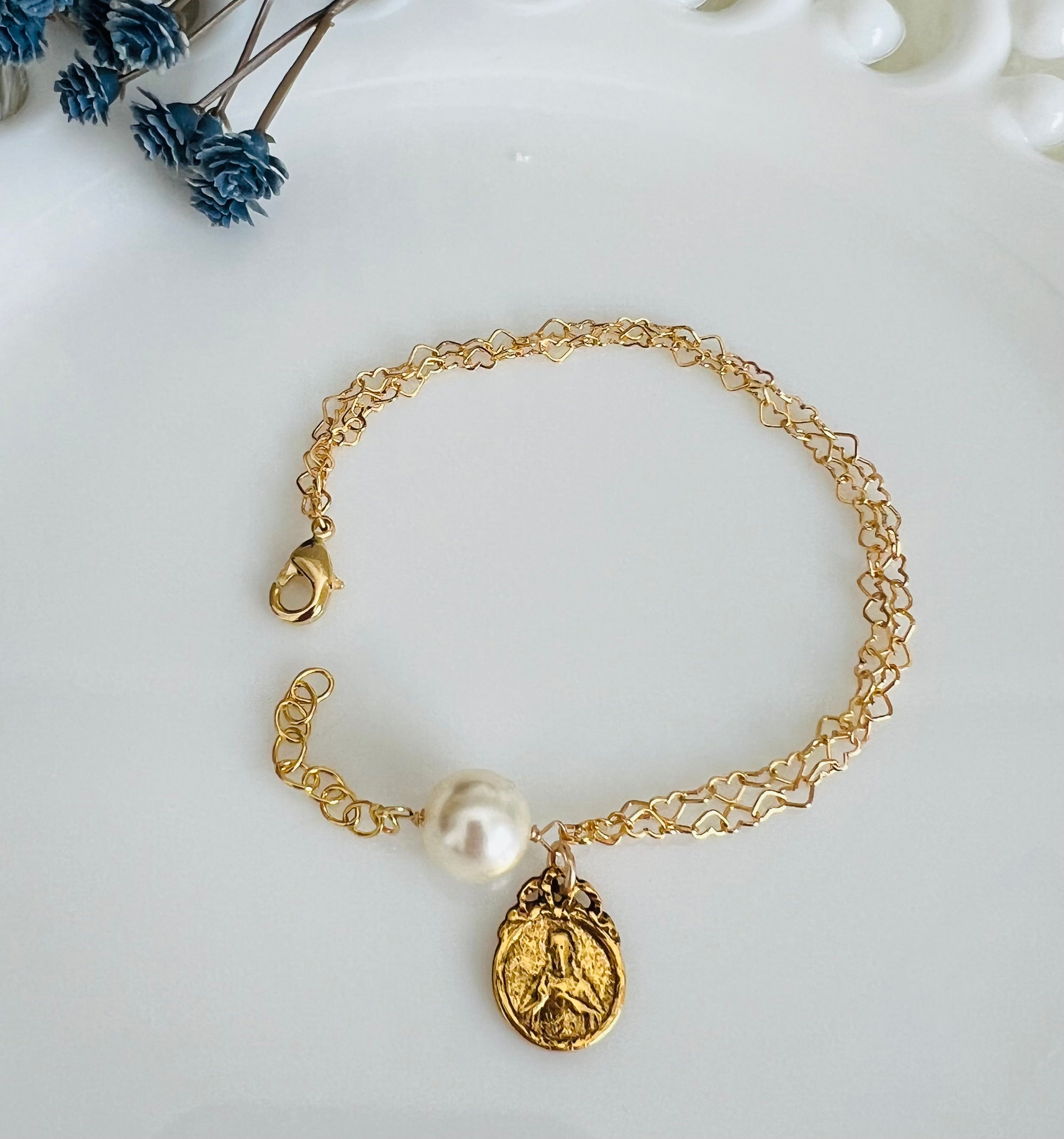 April Bracelet - with Jesus's Sacred Heart – Full of Grace, Divine
