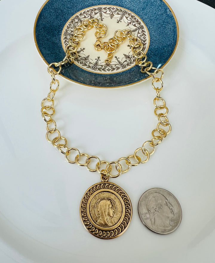 Bernadette - Apparition of Mary