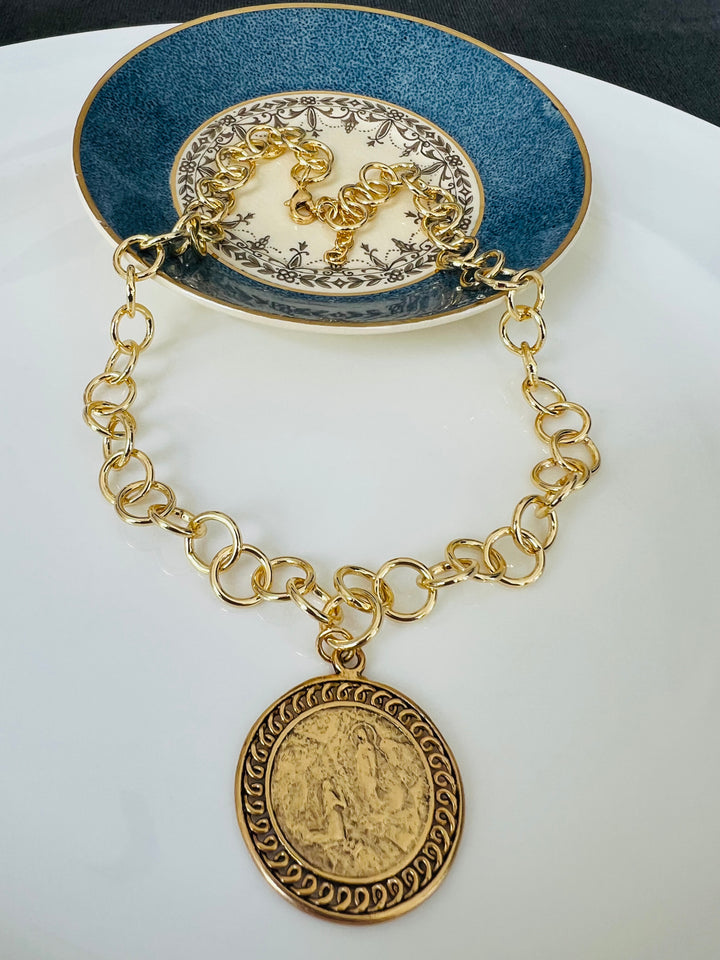 Bernadette - Apparition of Mary