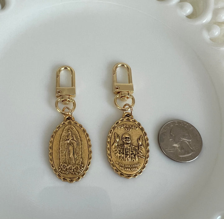 Pope Leo IV Toggle Charm